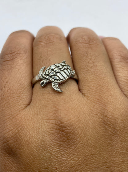 Anillo tortuga en balanza mostrando peso de 3.7 gramos, sello 925