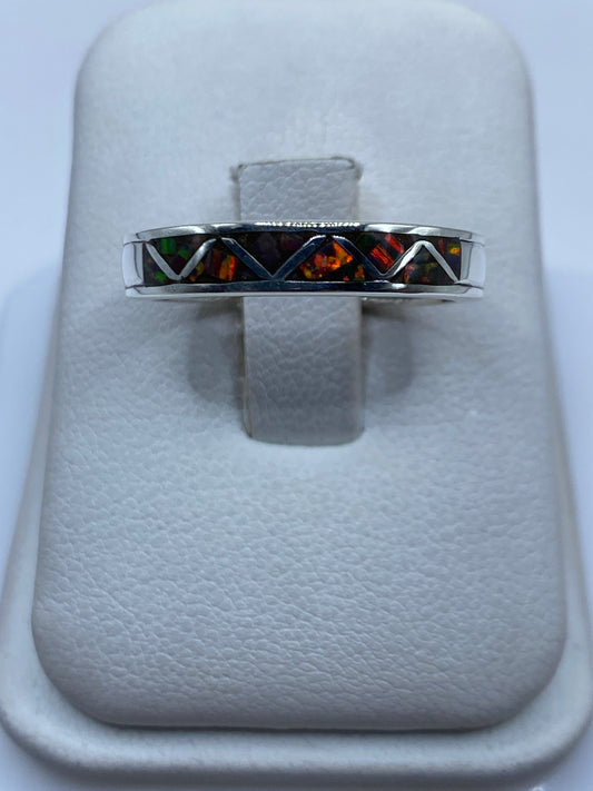 Anillo de plata .950 con ópalo de fuego multicolor en estuche blanco
