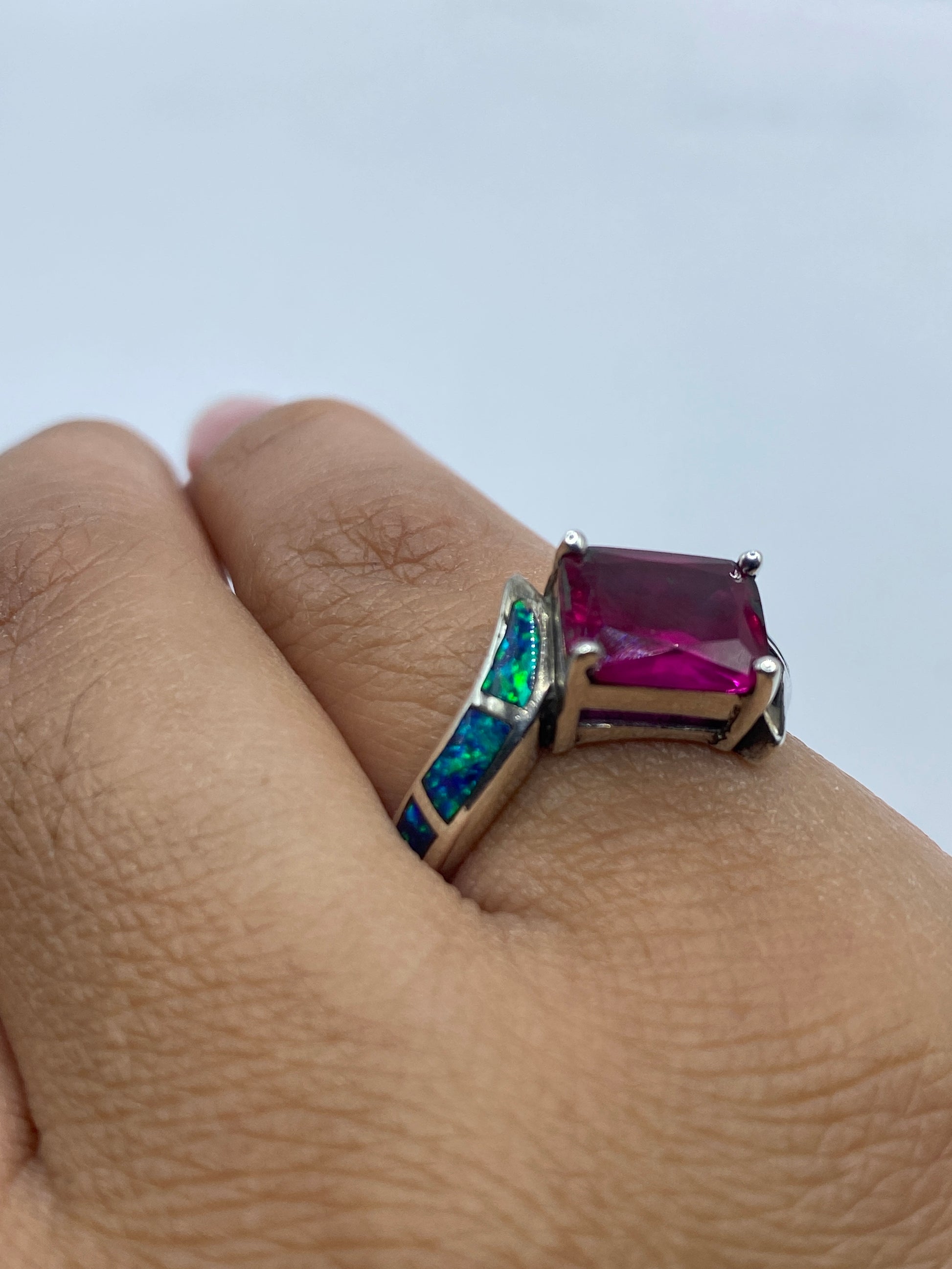 Inscripción del sello 925 México en la banda interior del anillo