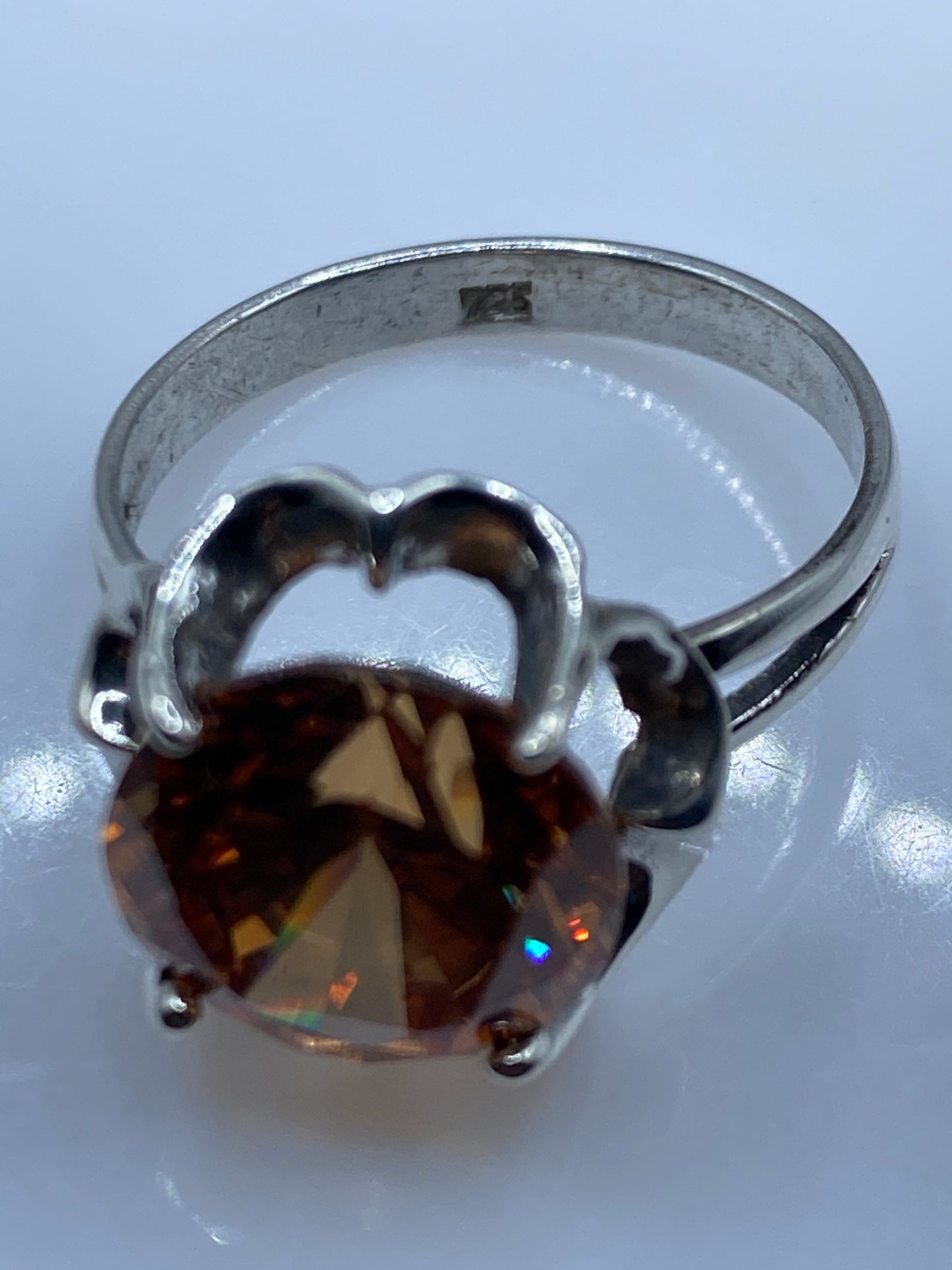 Anillo de Plata Solitario Circonia Café — Elegancia Pura — foto 5