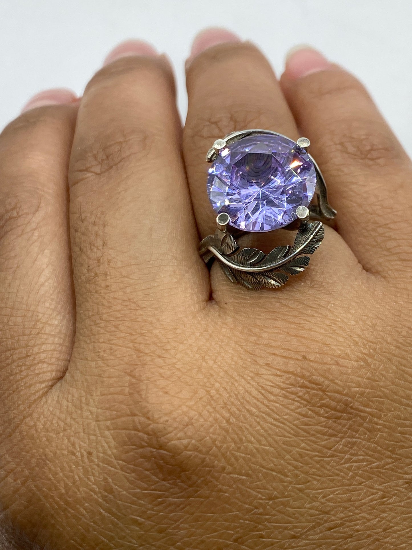 Sello .925 MEXICO grabado en la banda del anillo, marca de autenticidad