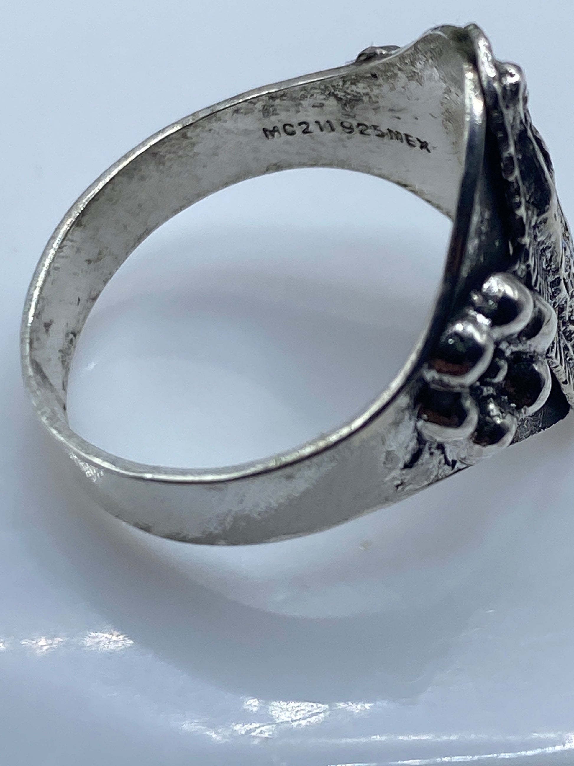 Anillo de Plata Virgen de Guadalupe Tallado — Joya Religiosa — foto 5