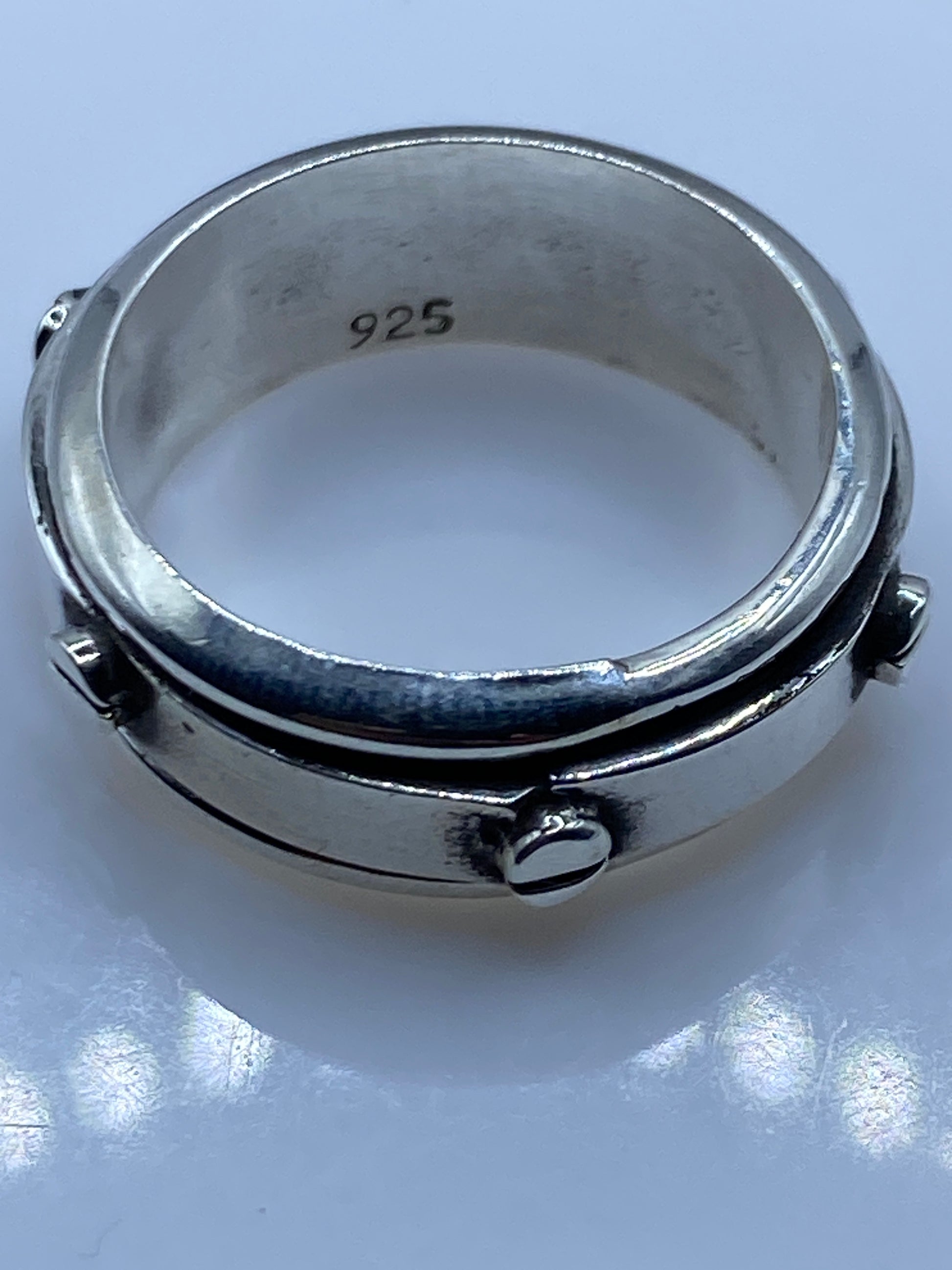 Anillo de Plata Banda Ancha Pulida — Sello Minimalista — foto 5