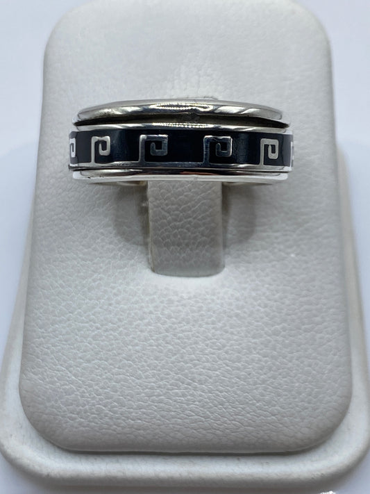 Anillo de plata .925 con grecas prehispánicas en relieve, talla 8