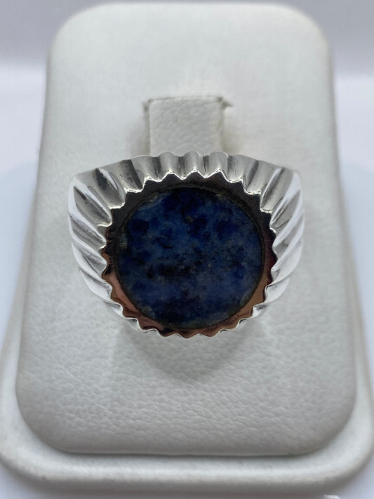 Anillo solitario de plata .925 con lapislázuli azul en caja de presentación
