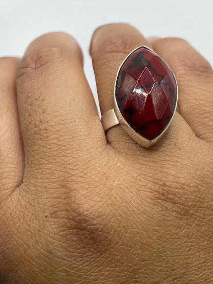 Reverso del anillo mostrando el Quinto .925 de autenticidad