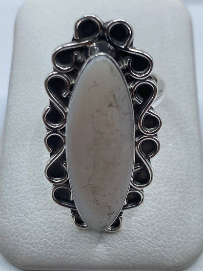 Anillo de plata ajustable con perla blanco cremoso engastada a mano