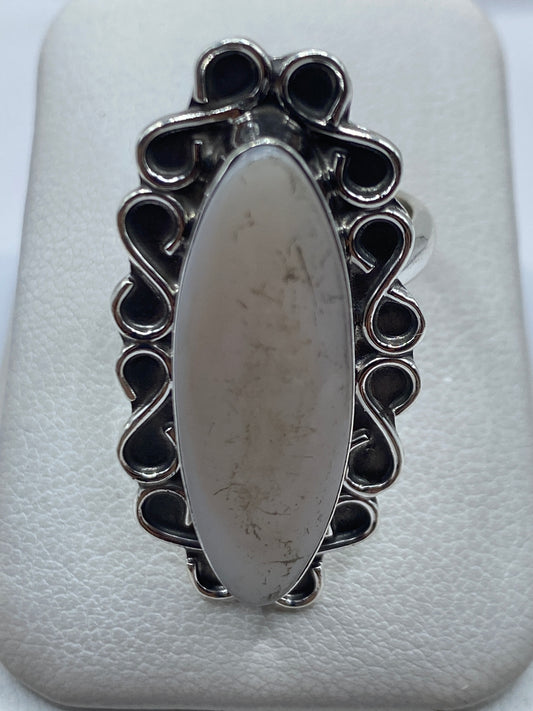 Anillo de plata ajustable con perla blanco cremoso engastada a mano