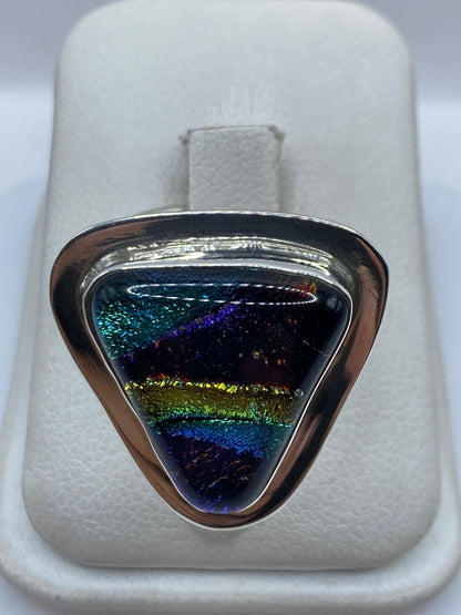 Anillo de plata ajustable con piedra multicolor y bandas de espejo en estuche blanco