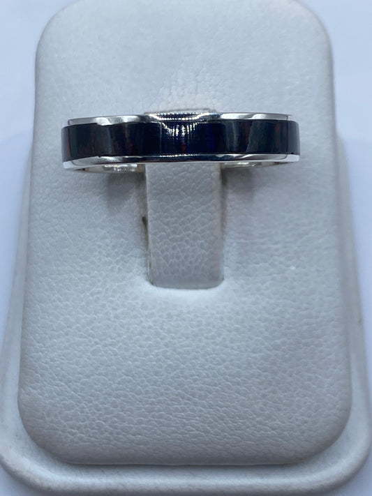 Anillo de plata .950 con ópalo de fuego multicolor en estuche blanco