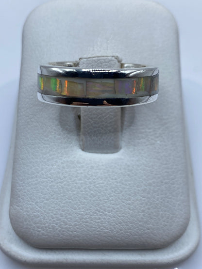 Anillo de plata .950 con ópalo de fuego multicolor engastado a mano