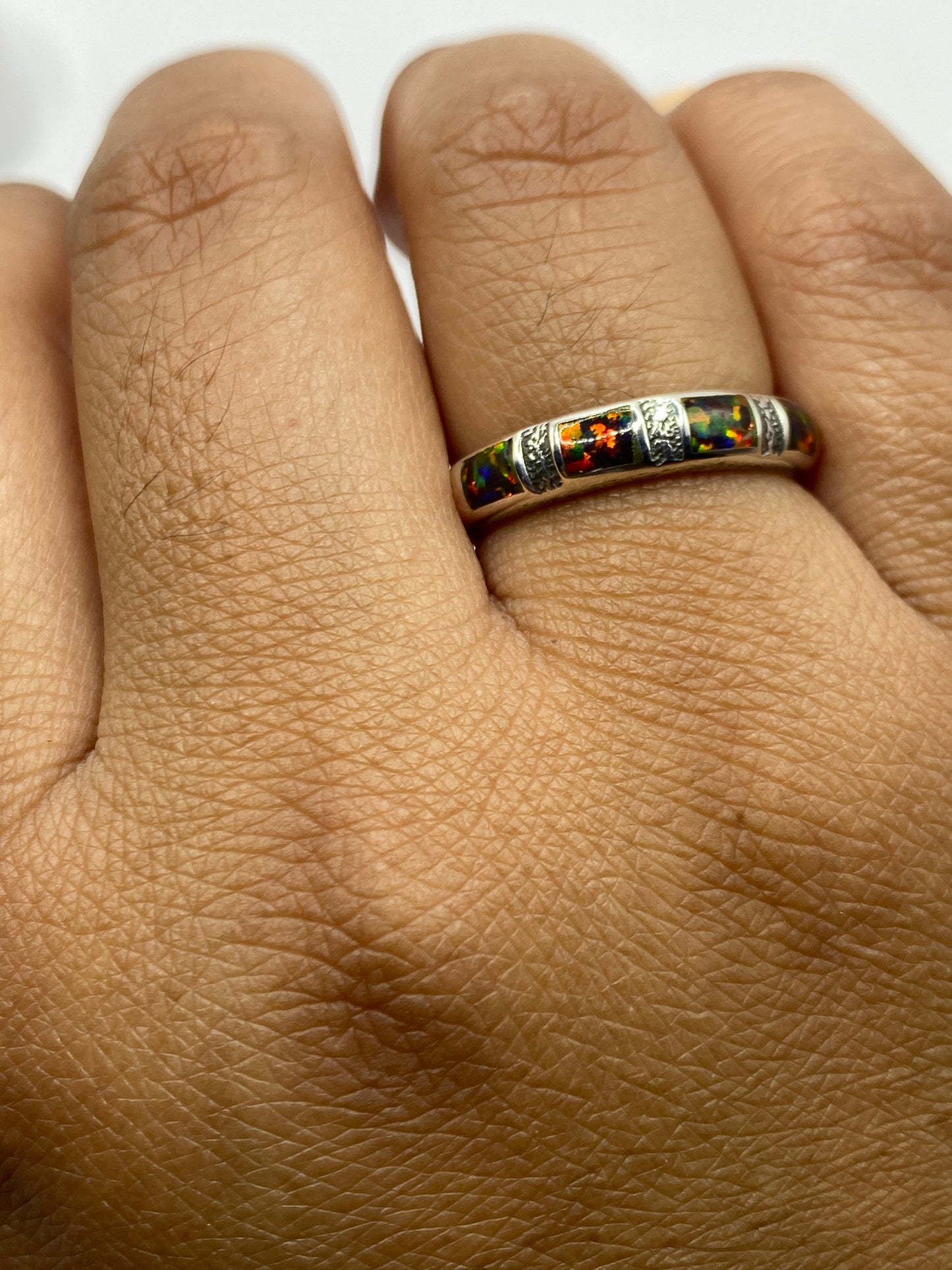 Banda lateral del anillo con el Quinto .950 visible