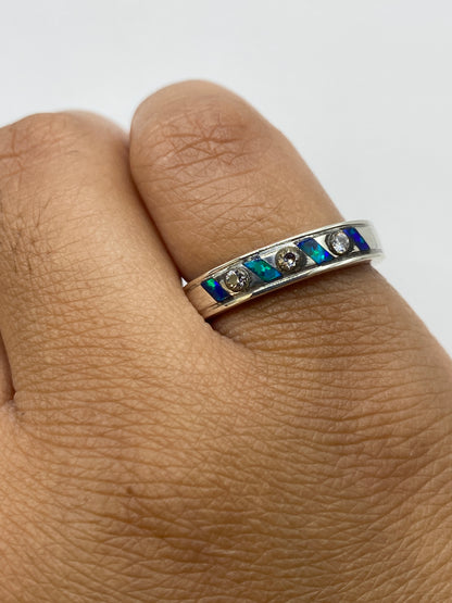 Reverso del anillo con Quinto .950 y textura interior de acabado pulido