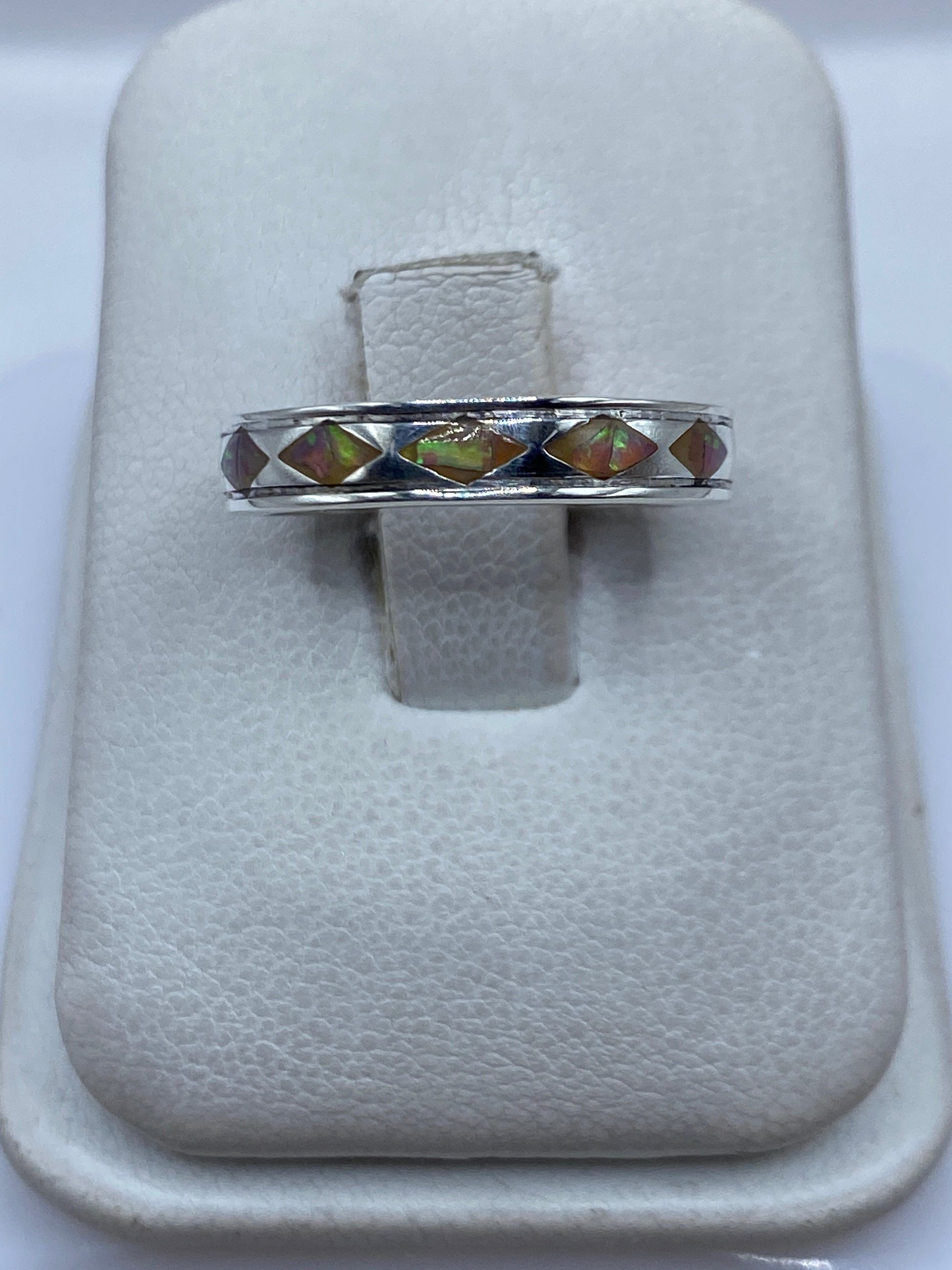 Anillo de plata .950 con Ópalo de Fuego engastado a mano, talla 6