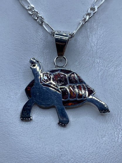 Dije tortuga de plata .950 con ópalo de fuego incrustado, rojo anaranjado, 4.4 cm