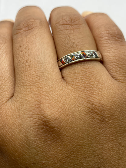 Anillo de plata .950 con Quinto visible en el interior, peso 3 g
