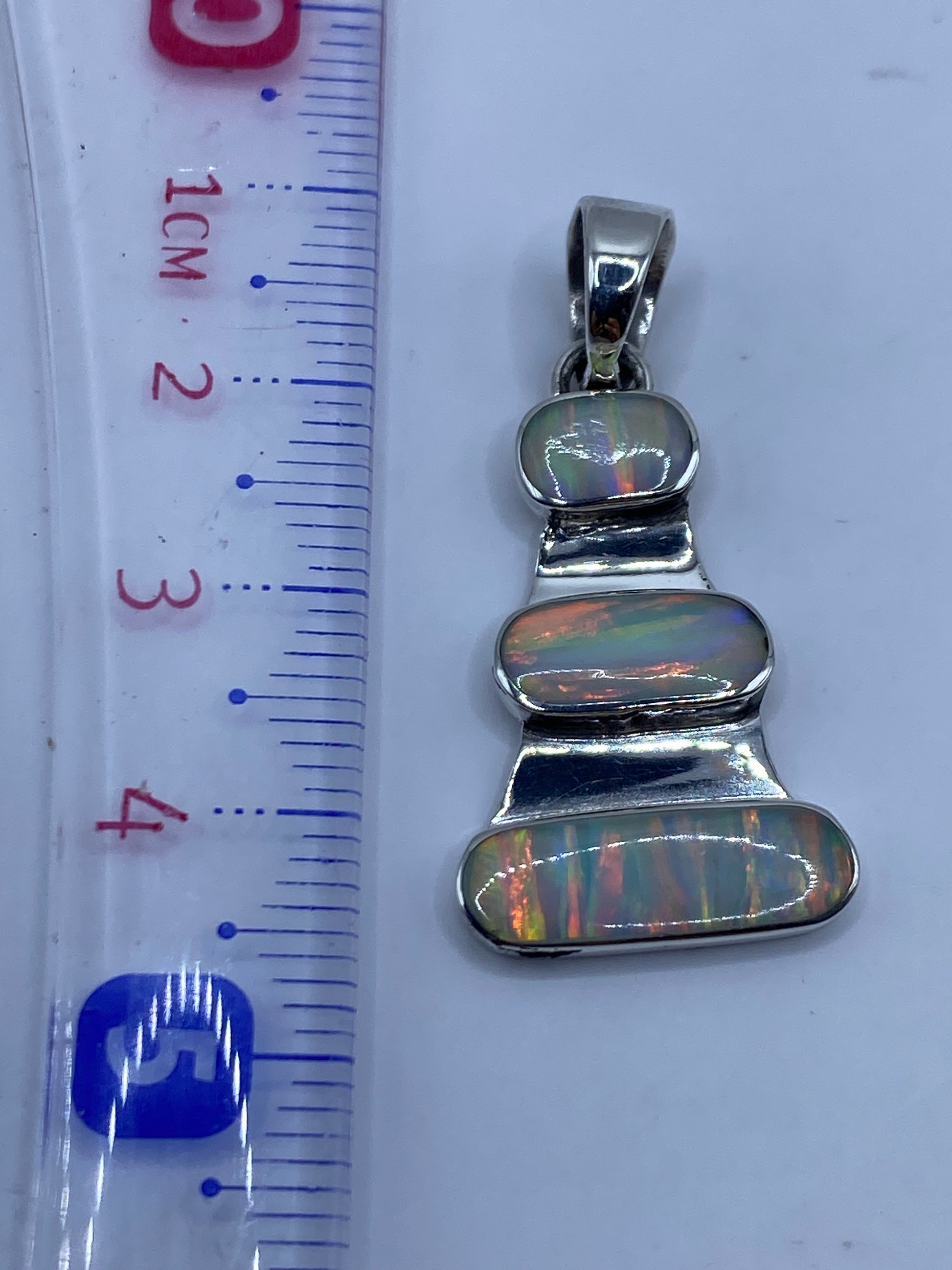 Medición del dije: 4.5 cm de largo sin cadena