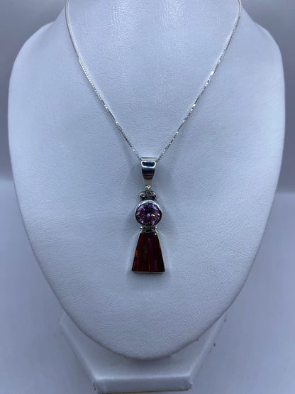 Dije de 4.4 cm de largo en plata .950 sobre regla, sin cadena