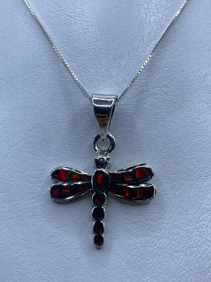 Dije libélula de plata .950 con Ópalo de Fuego multicolor en cadena plateada