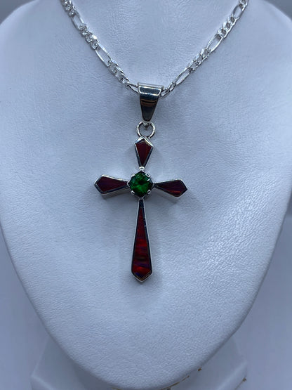 Dije cruz de plata vista desde el reverso con marca del Quinto 950