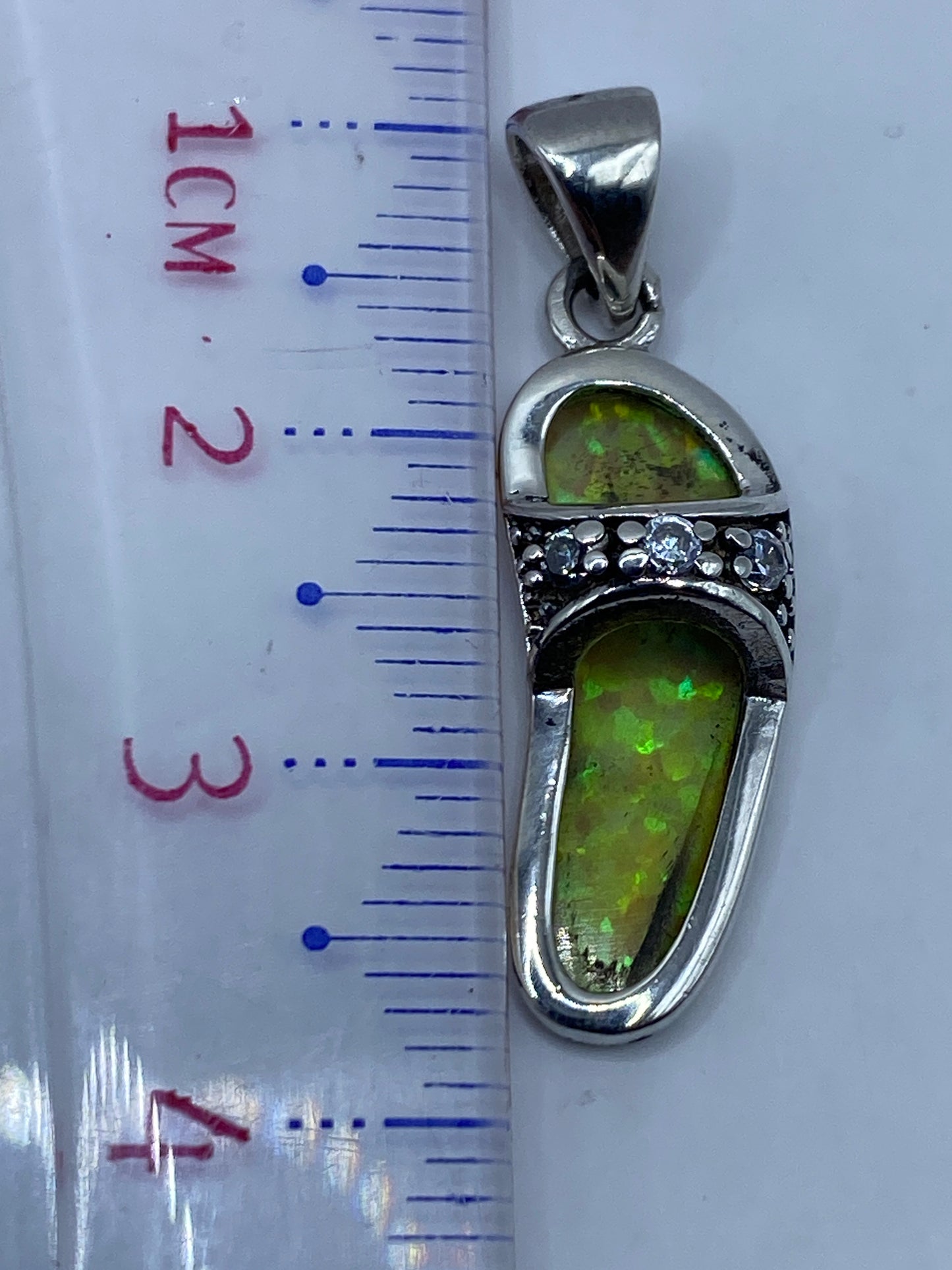 Dije de plata .925 con Quinto visible, solo el dije sin cadena incluida