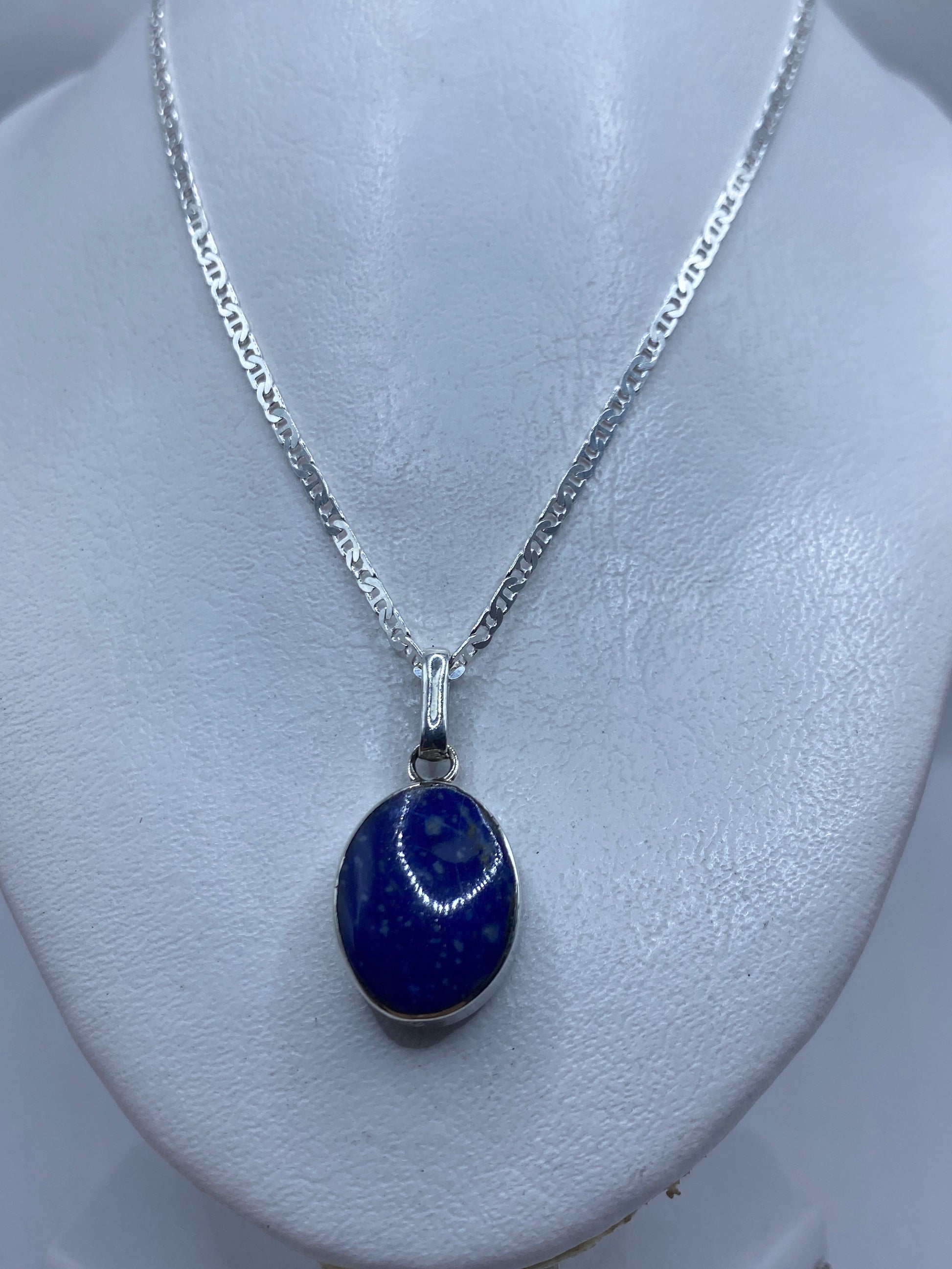 Dije de 3.6 cm con piedra verde natural de malaquita, sin cadena
