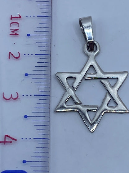 Dije de 3.7 cm junto a regla para mostrar el tamaño real