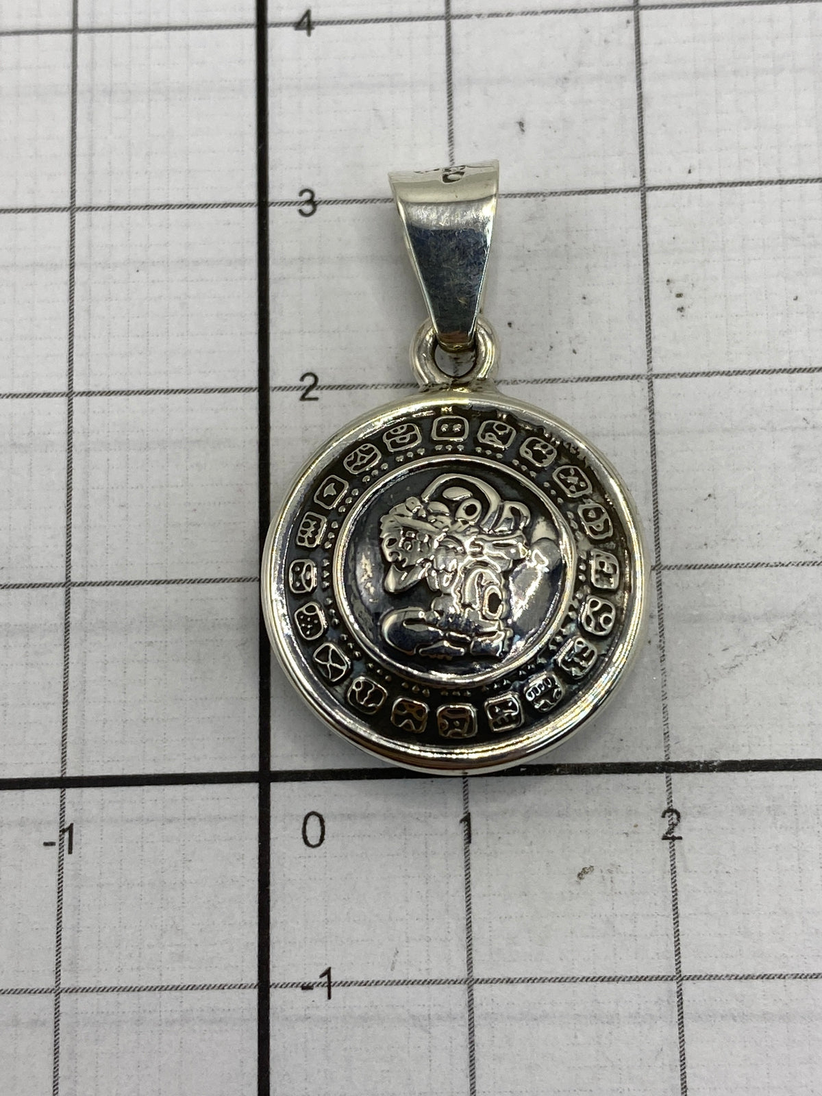 Reverso del dije con Quinto 925 estampado en plata pura