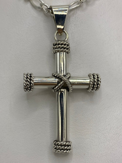 Detalle de los hilos trenzados en los brazos de la cruz de Taxco