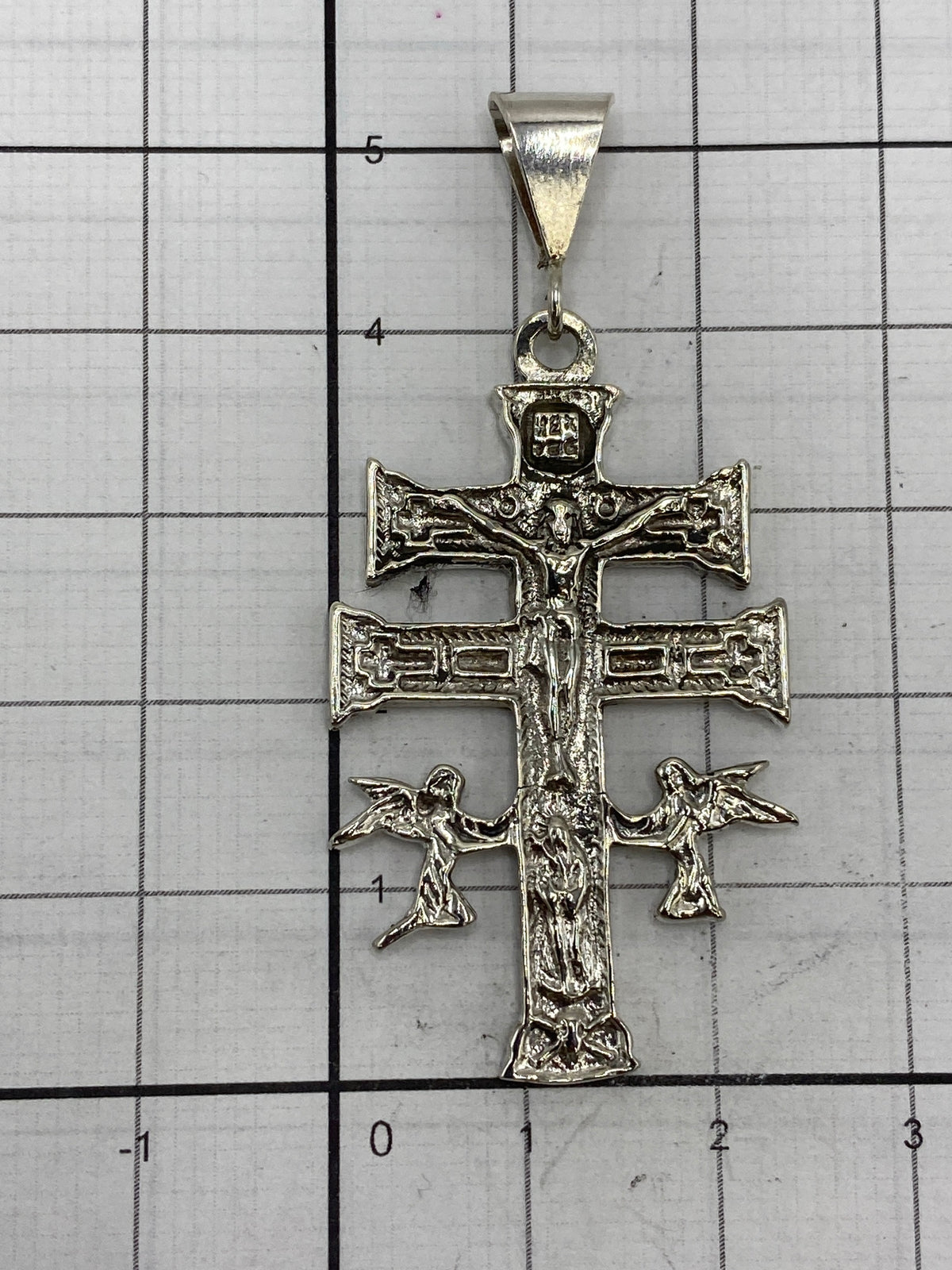 Dije pesado en balanza de precisión, 6.3 gramos de plata 925