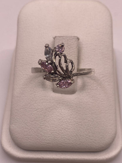 Anillo solitario de plata .925 con circonia rosa facetada en estuche blanco