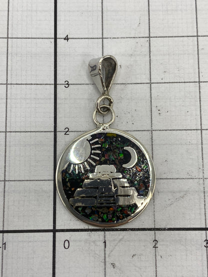 Reverso del dije con marcaje 925 MEXICO y gancho de plata