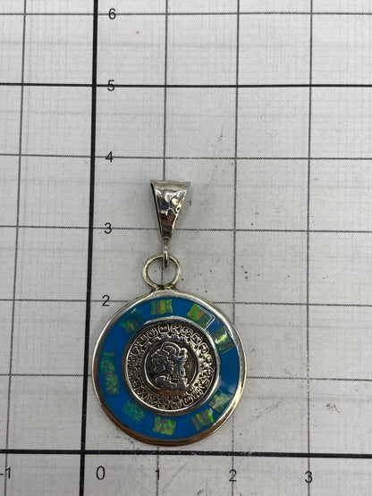 Reverso del dije de plata 925 mostrando el sello MEXICO 925
