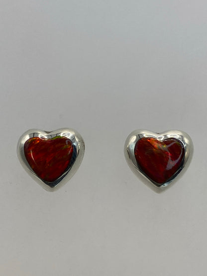 Aretes en escala con regla de centímetros, largo 1.4 cm