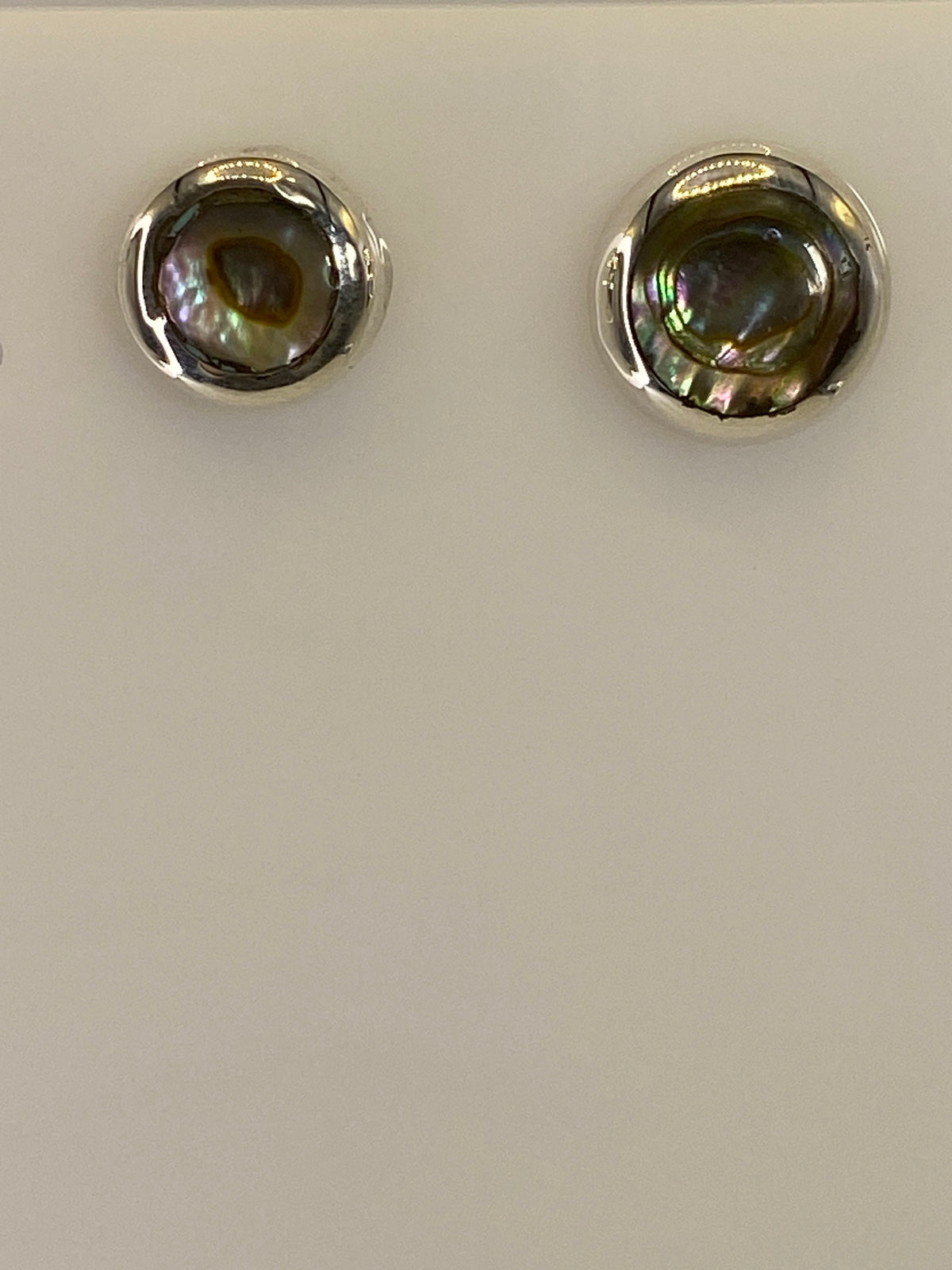 Par de aretes de plata 925 con incrustación de piedra multicolor, vista frontal