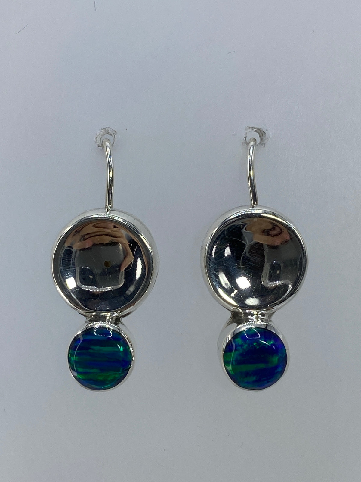 Par de aretes de plata 950 con ópalo de fuego verde limón engastado a mano, 2.9 cm de largo