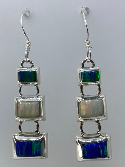 Aretes colgando mostrando el movimiento de la cascada geométrica de 4.1 cm