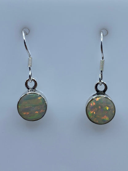 Aretes de plata 950 con ópalo de fuego multicolor engastados a mano, par completo