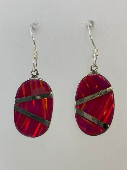 Par de aretes de plata 950 con ópalo de fuego multicolor colgando de gancho francés