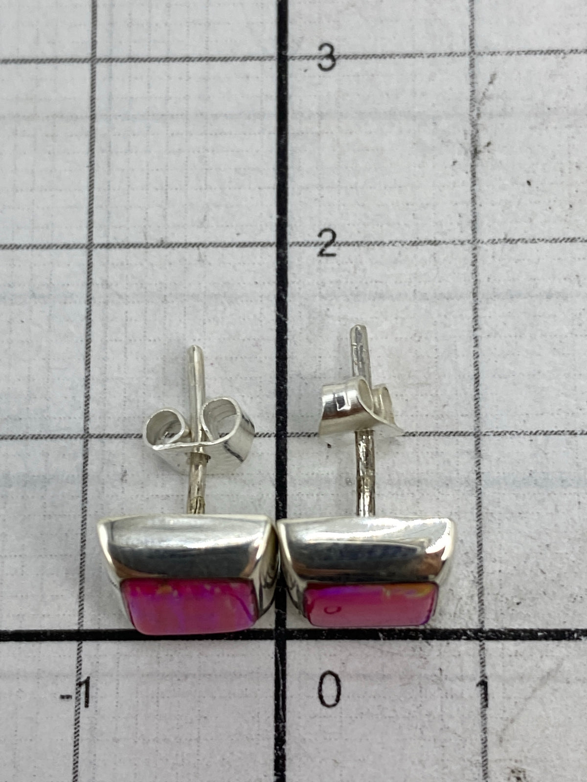 Par de aretes de plata con poste y mariposa, listos para usar