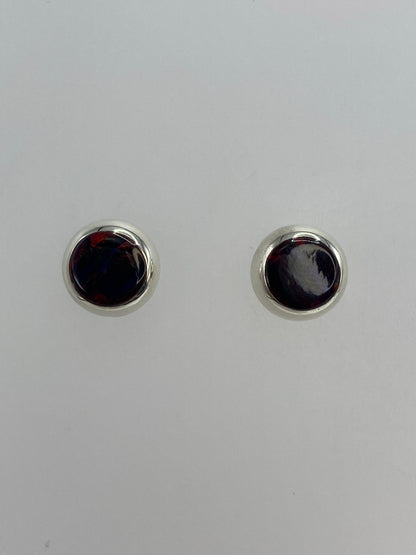 Par de aretes de plata 925 con ópalo de fuego morado, vista frontal