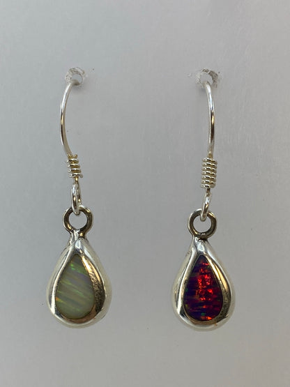 Par de aretes de plata 925 con ópalo de fuego multicolor, gancho de plata, vista frontal