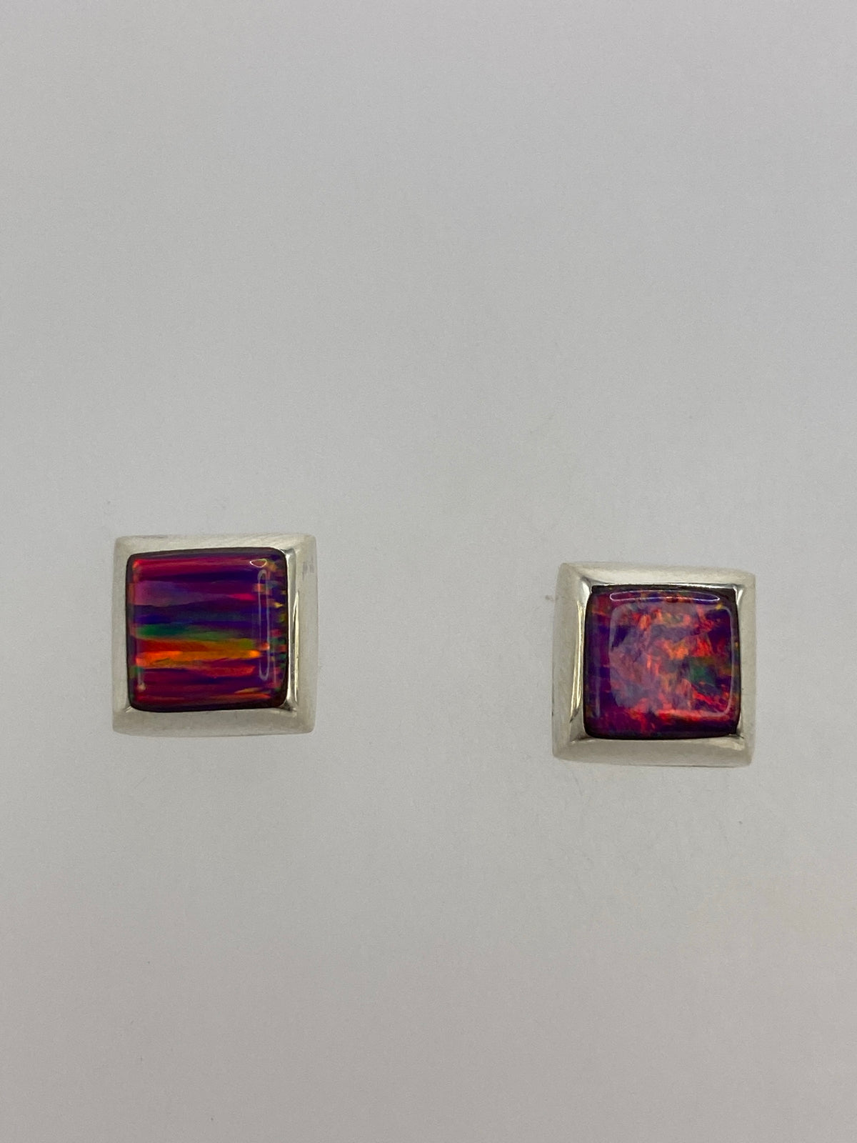 Aretes de plata con amatista multicolor púrpura y ámbar en estuche azul