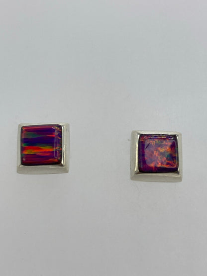 Detalle de la amatista multicolor engastada a mano en plata 925