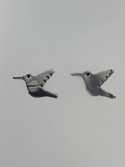 Par de aretes de plata cartoneado con diseño de colibrí de Taxco