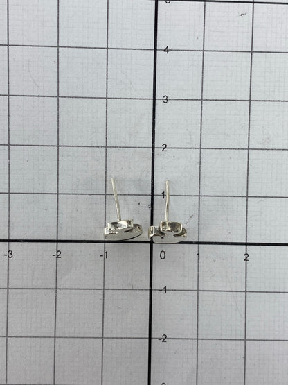 Aretes de plata 925 con Quinto sobre fondo blanco