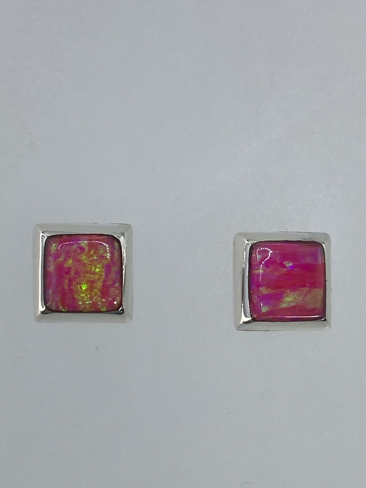 Aretes de plata 925 con cierre poste, vista lateral