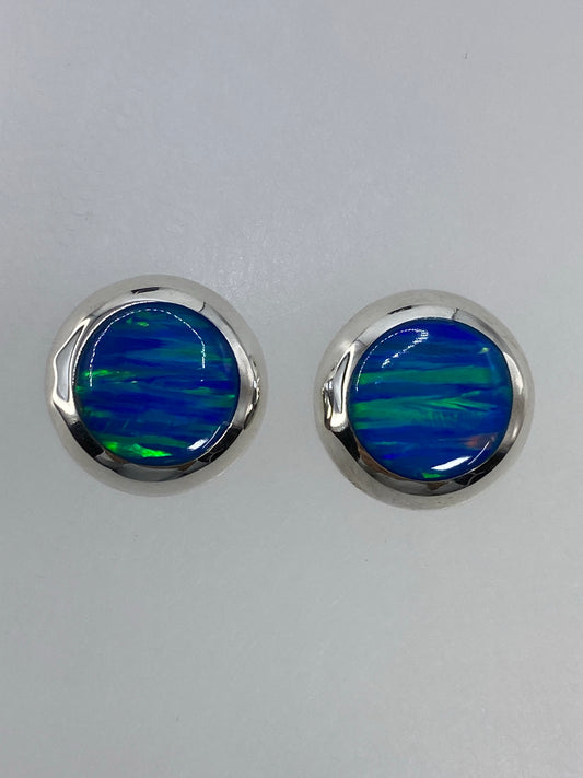 Par de aretes de plata con ópalo de fuego verde limón engastado a mano, 1.4 cm de largo