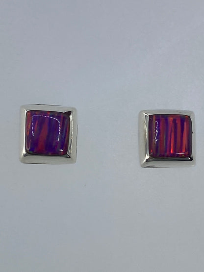 Detalle del engaste de ópalo de fuego en plata 925