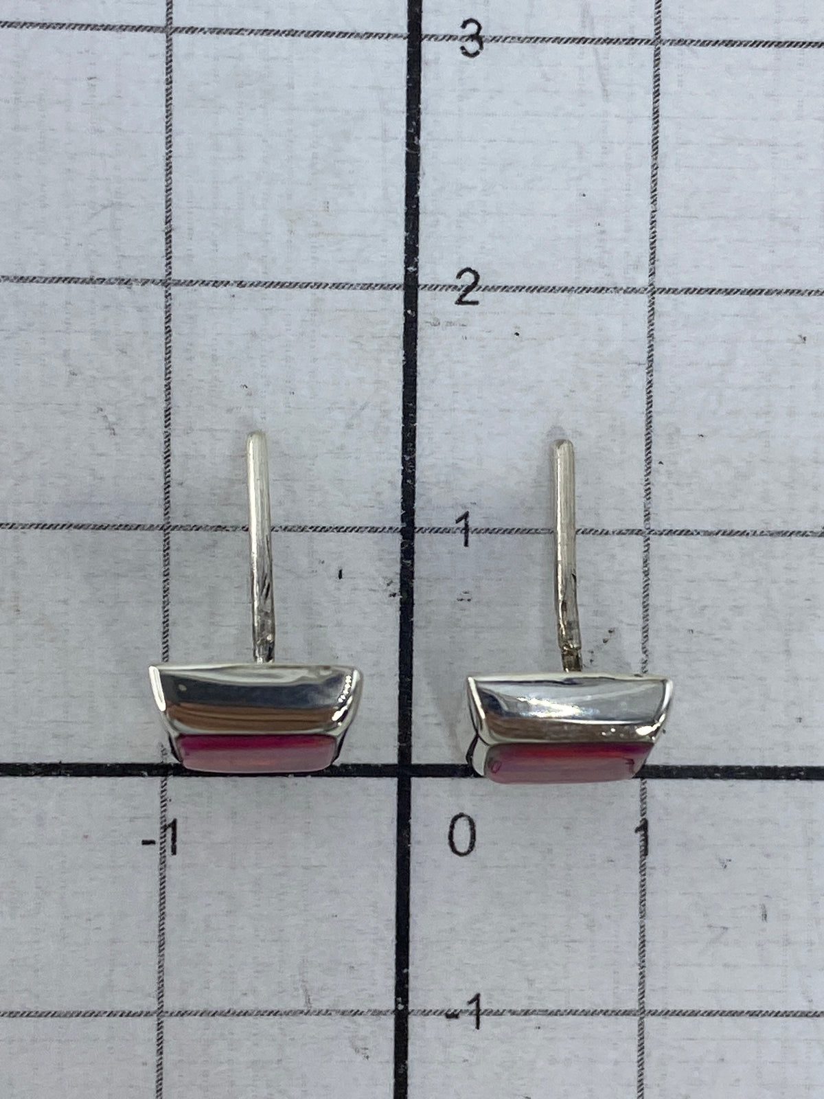 Marca de Quinto 925 en los aretes de Taxco